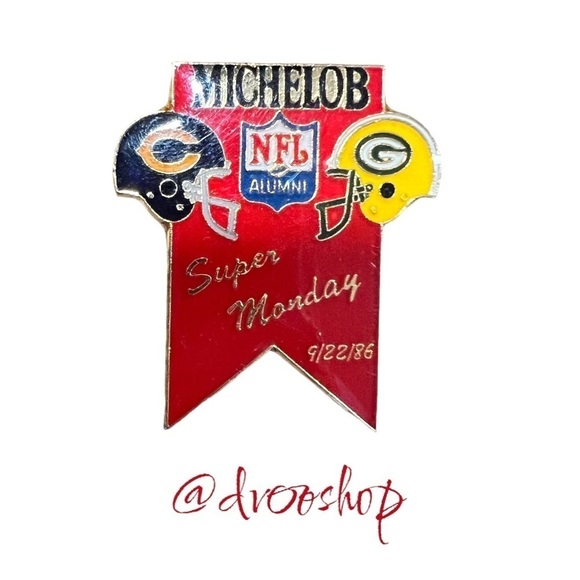 NFL Other - Super Rare 1986 Chicago Bears Green Bay Packers Michelob Collector Pin MNF
